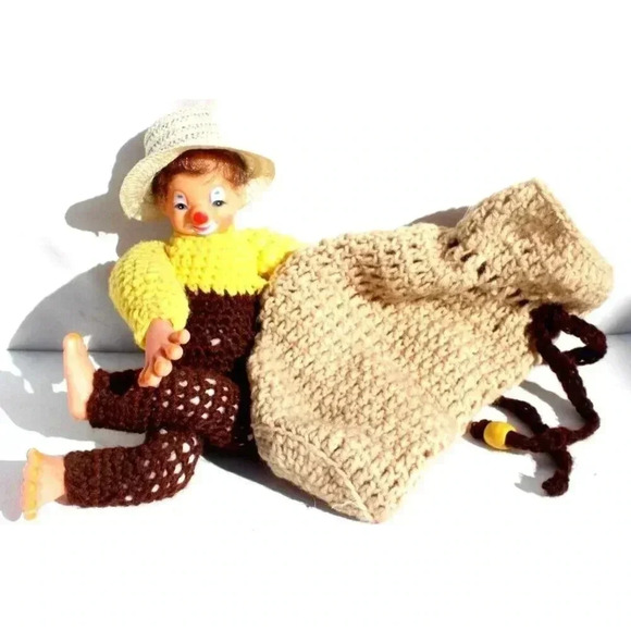Vintage 1970s/80s Handmade Crocheted Cute Clown Doll Wine Bottle Cover Holder - Picture 1 of 3